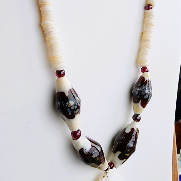 One of Kind Necklace Vintage Made Nautilus Shell, Garnets, MOP - Picture 3 of 3